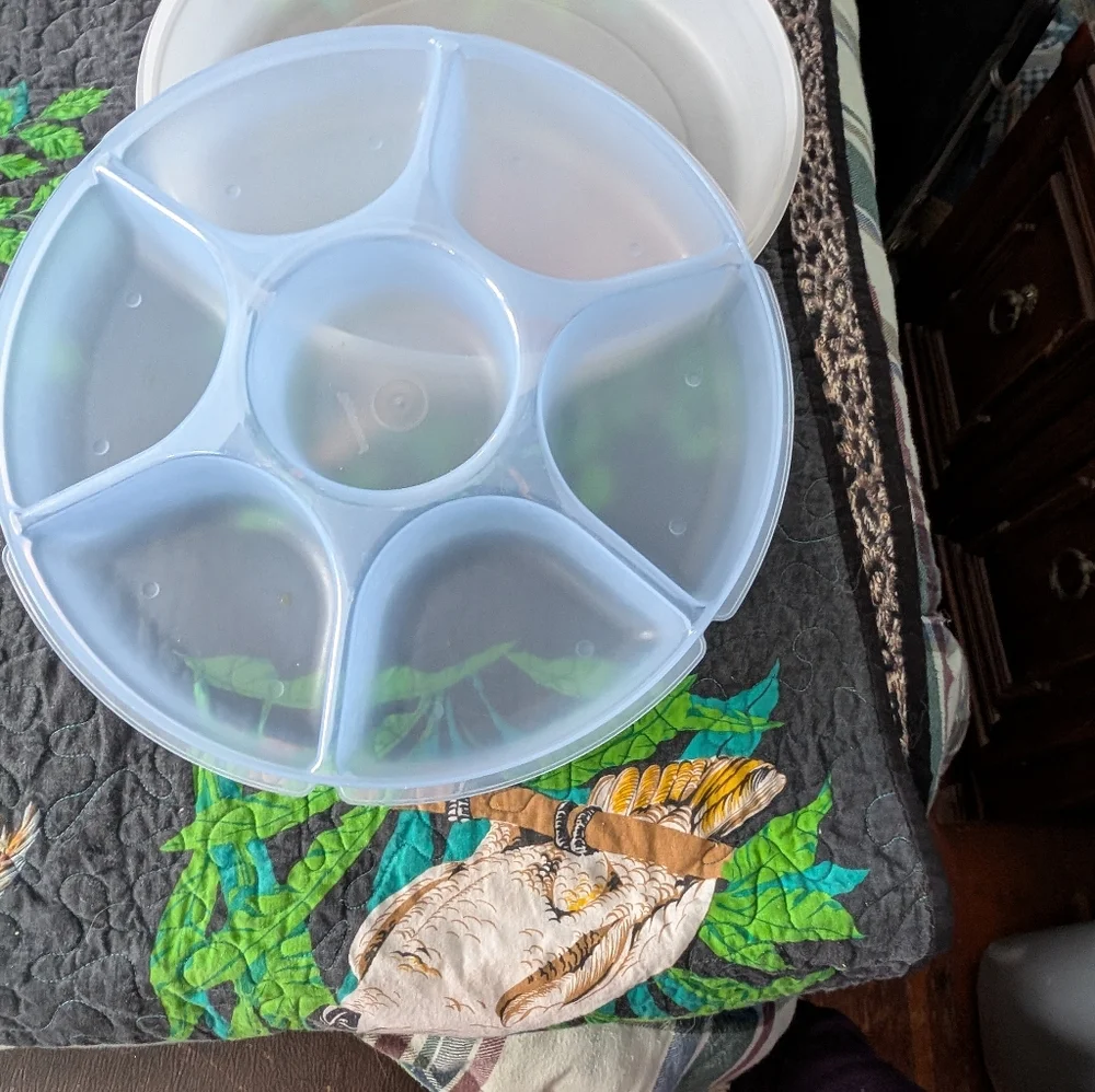 Tupperware - Picture 4 of 4